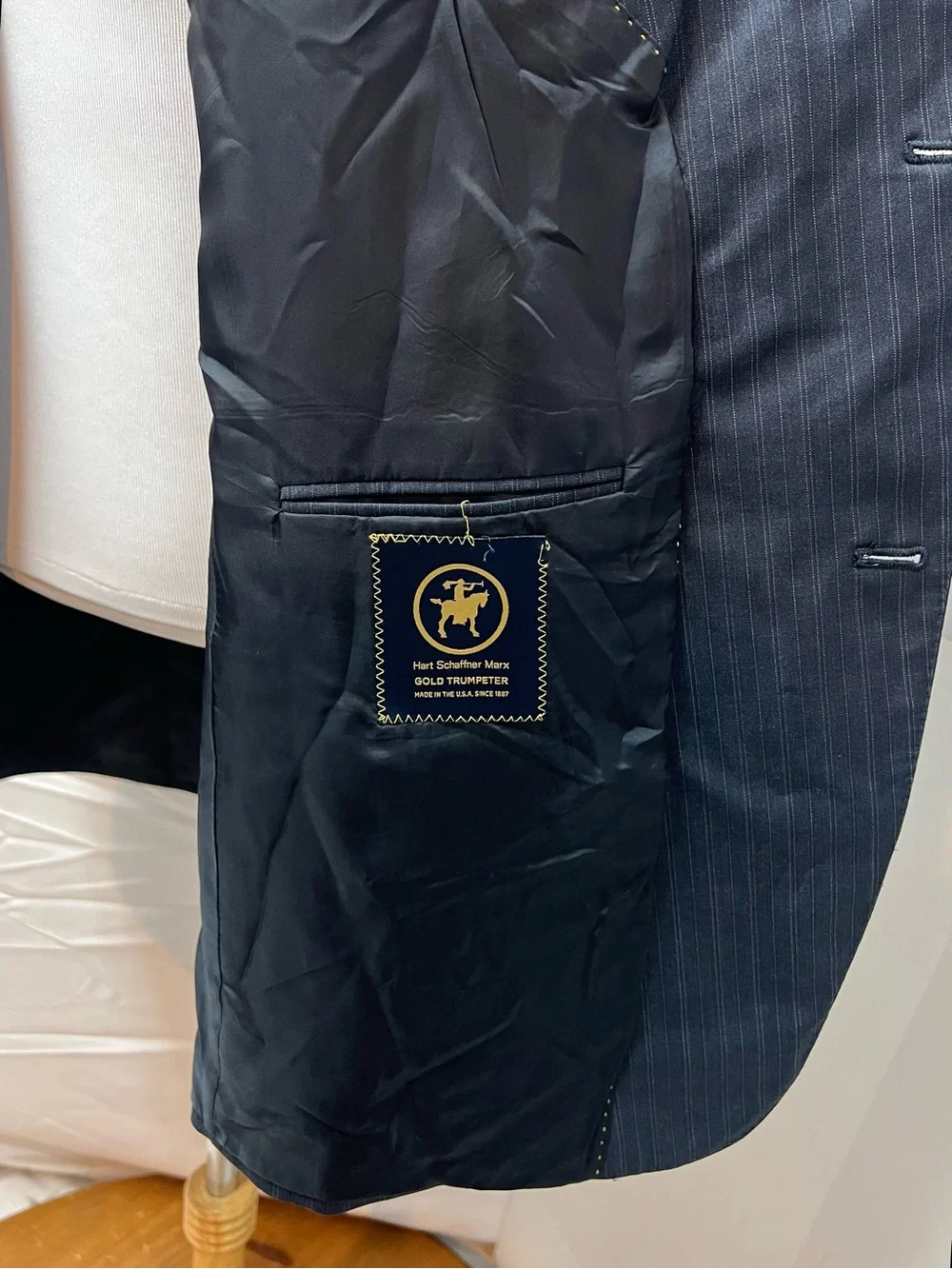 Hart Schaffner Marx Men's 48L Blazer 42x33 Pants Navy Blue Pinstripe Suit